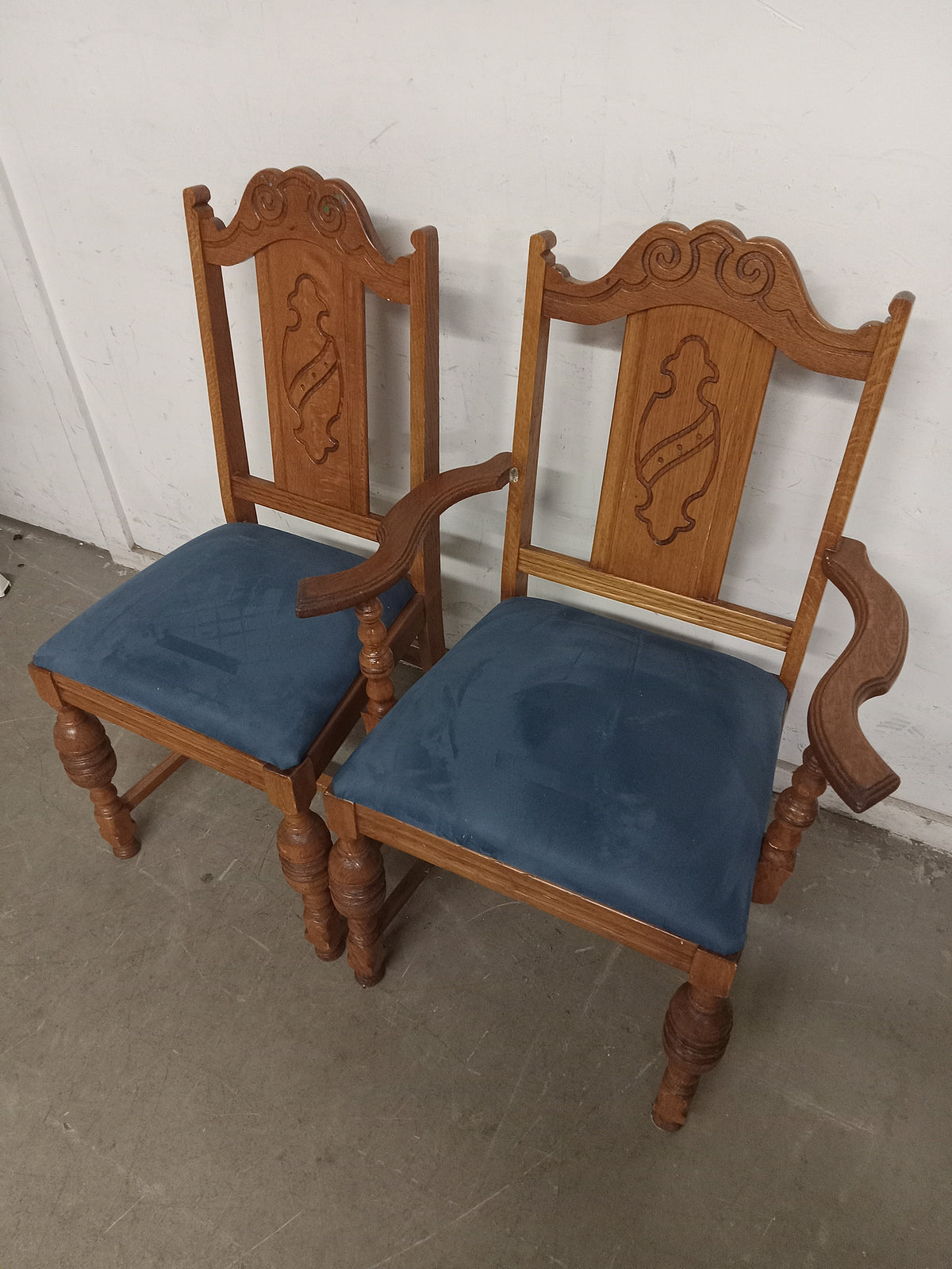 Set of 2 Antique Oak Dining Chairs