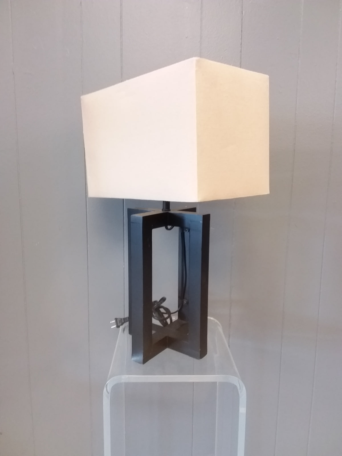 Modern Design Table Lamp