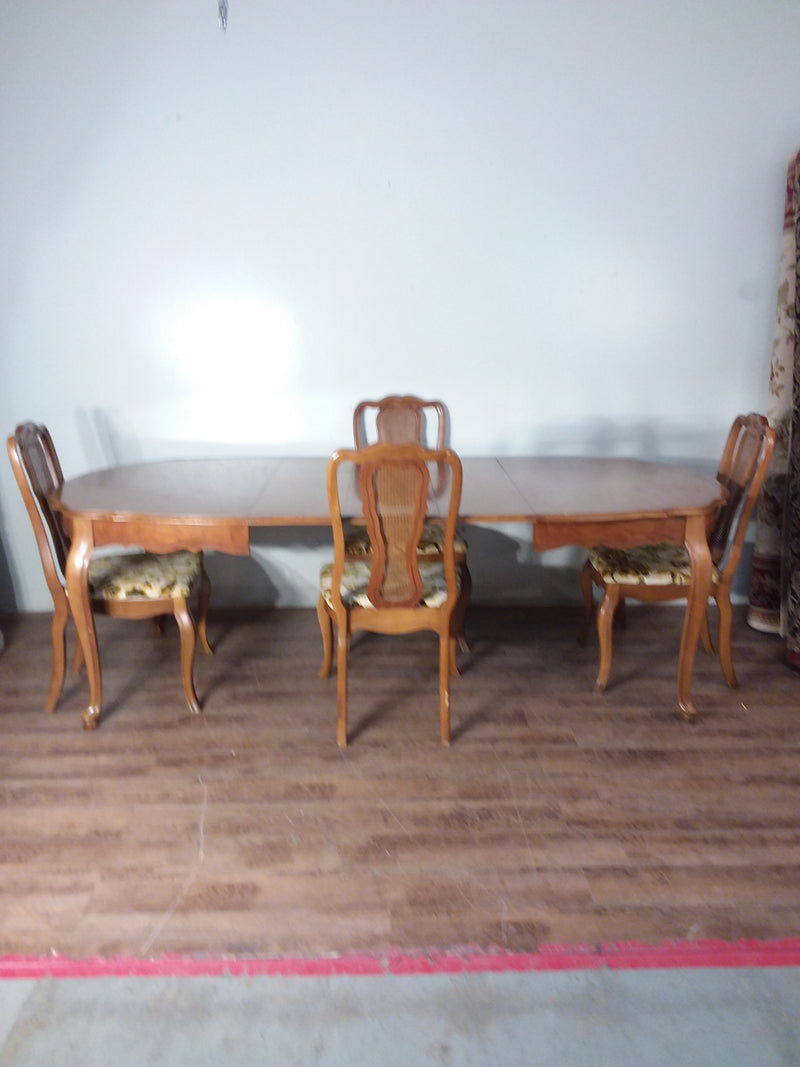 Maple Colored Dining Table & 4 Chairs