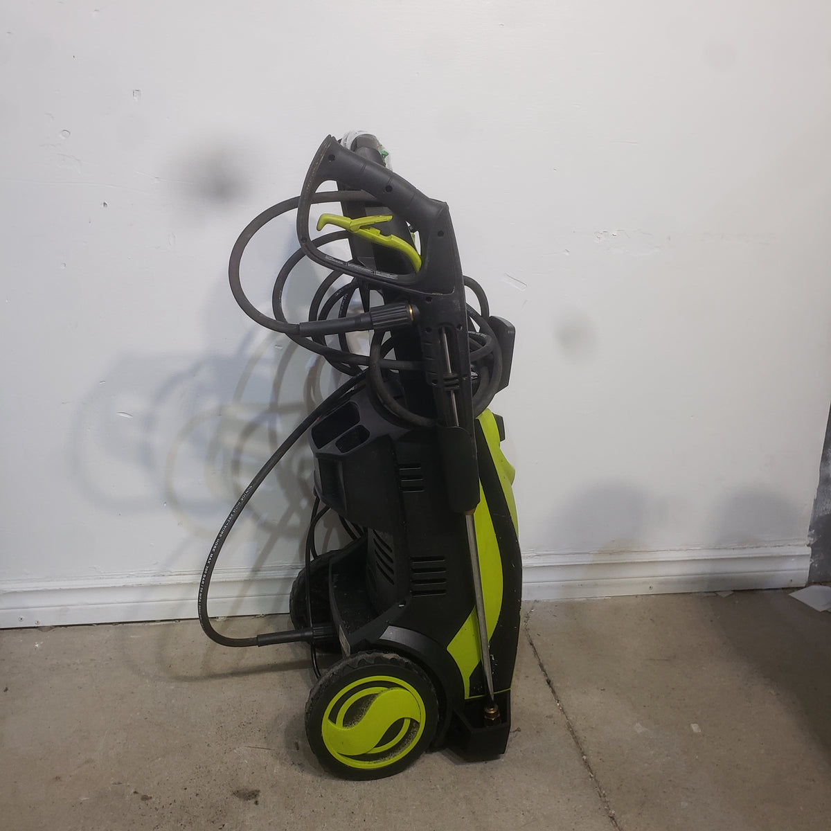 1700 PSI 1.2 GPM 13 Amp Electric Pressure Washer