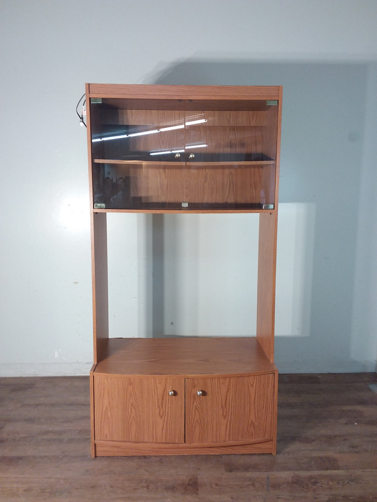 Pine Spacious Shelving Unit