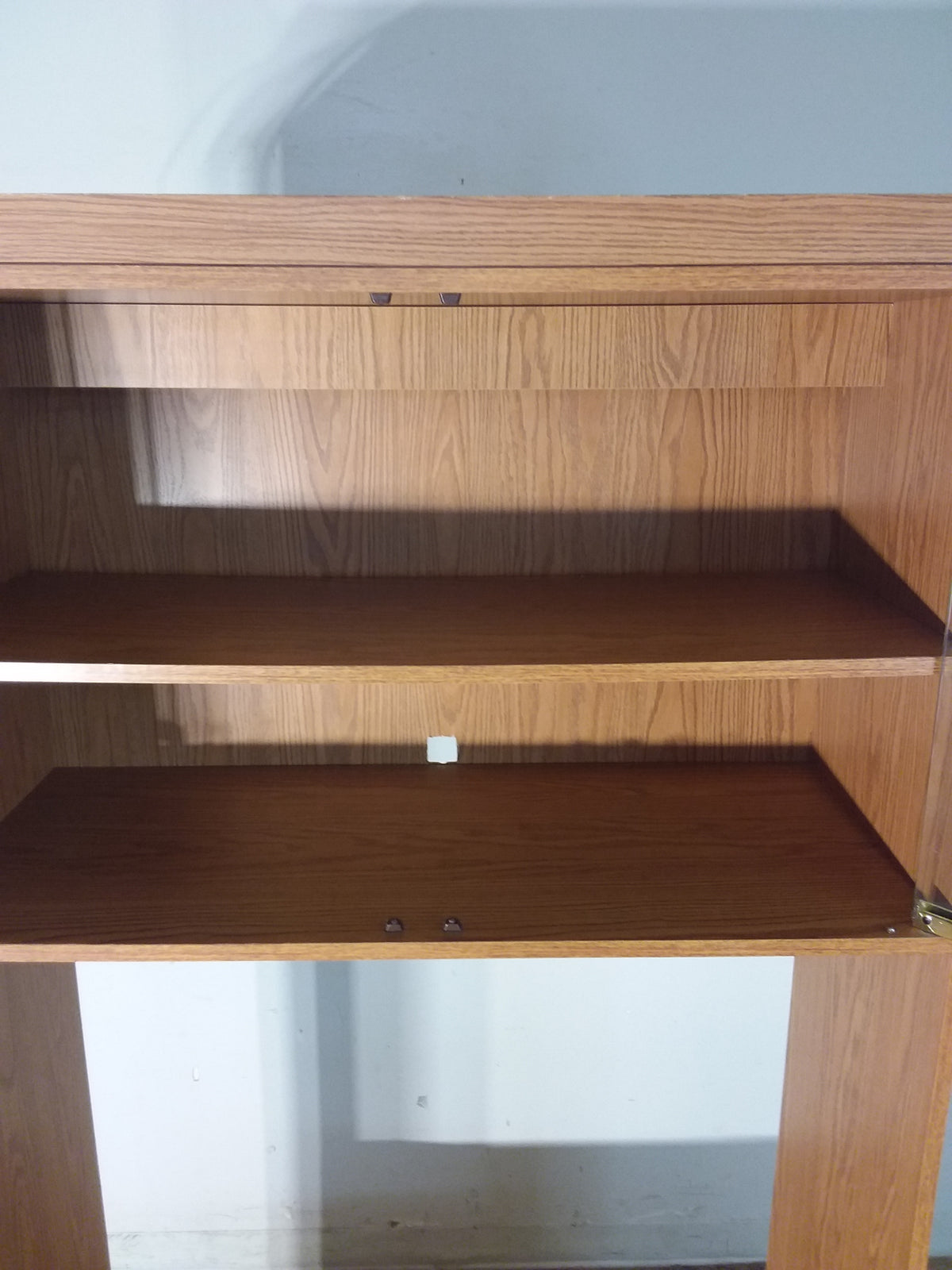 Pine Spacious Shelving Unit