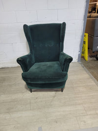 GREEN VELVET CHAIR