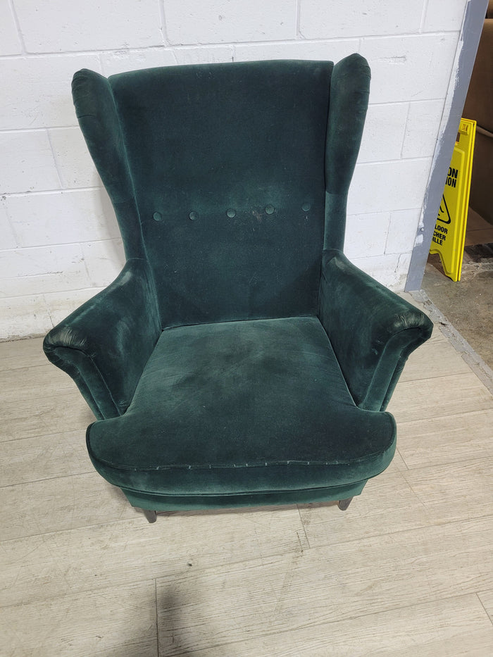 GREEN VELVET CHAIR