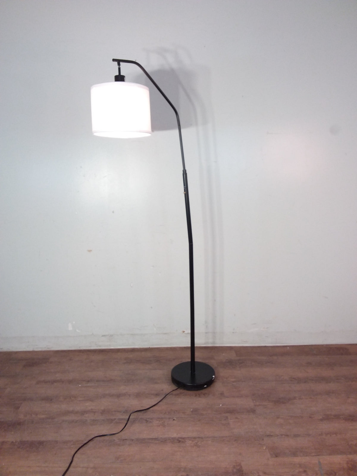 Dark Slender Floor Lamp