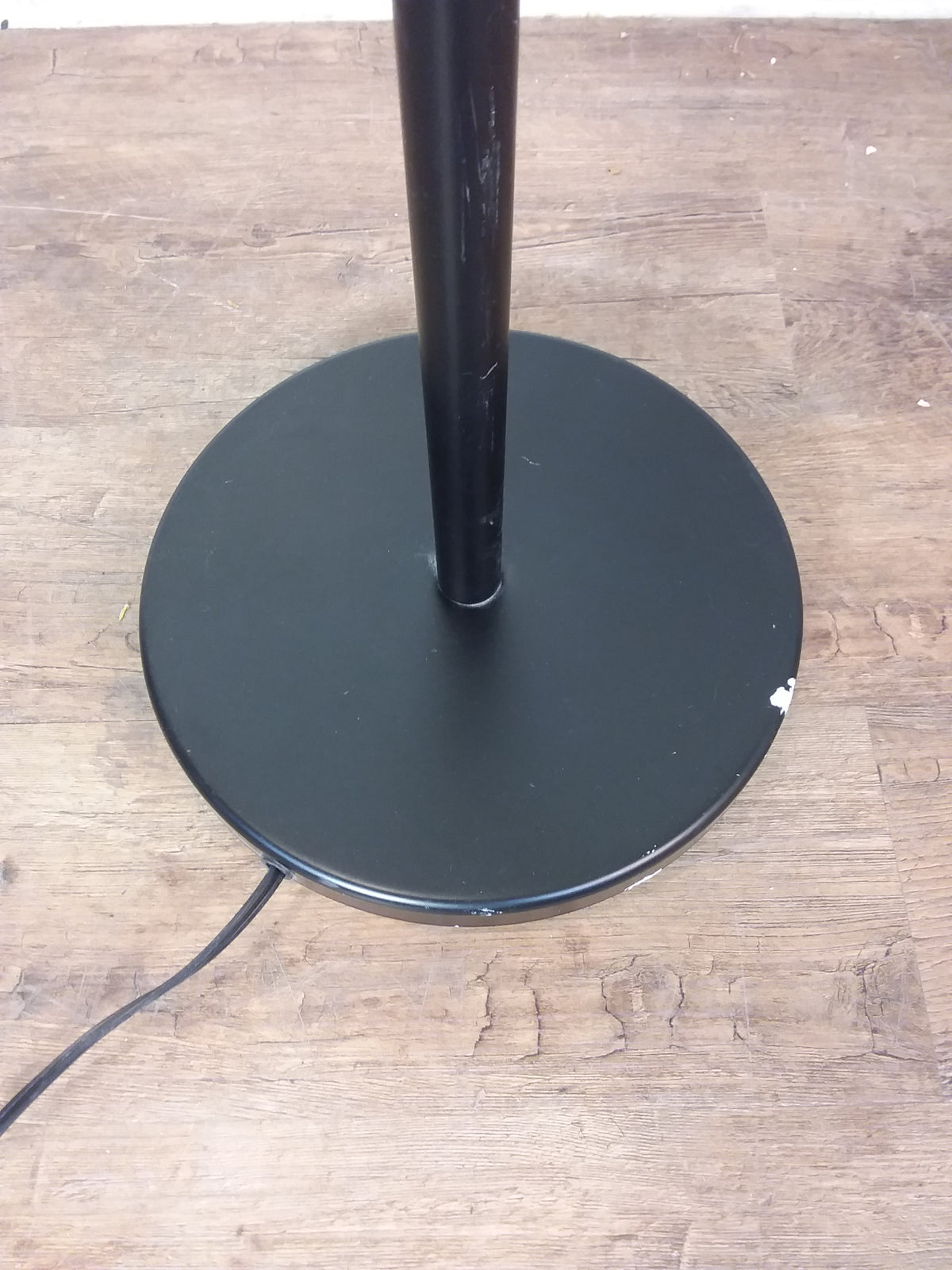 Dark Slender Floor Lamp