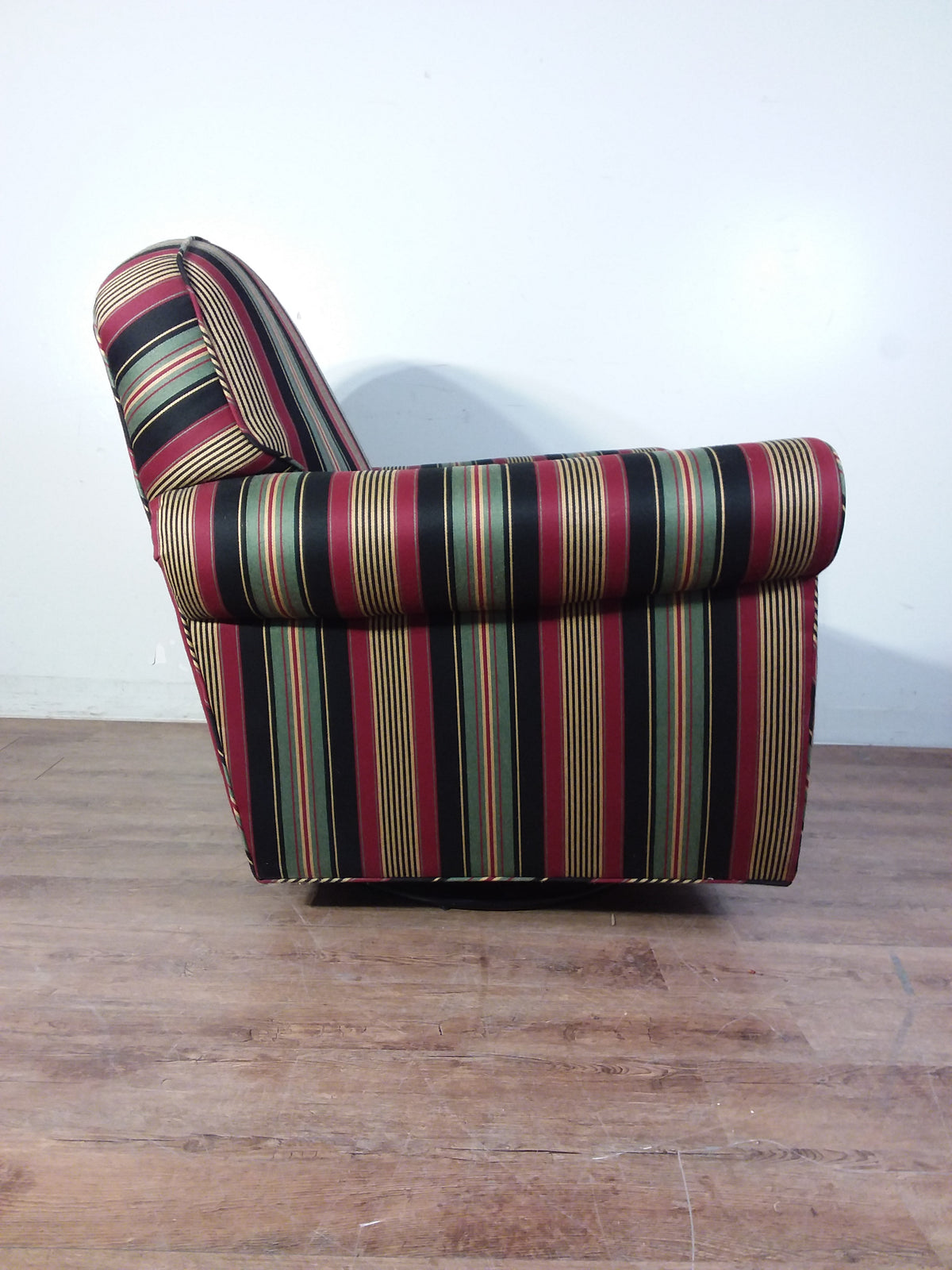 Assorted Colours Swivel Chair