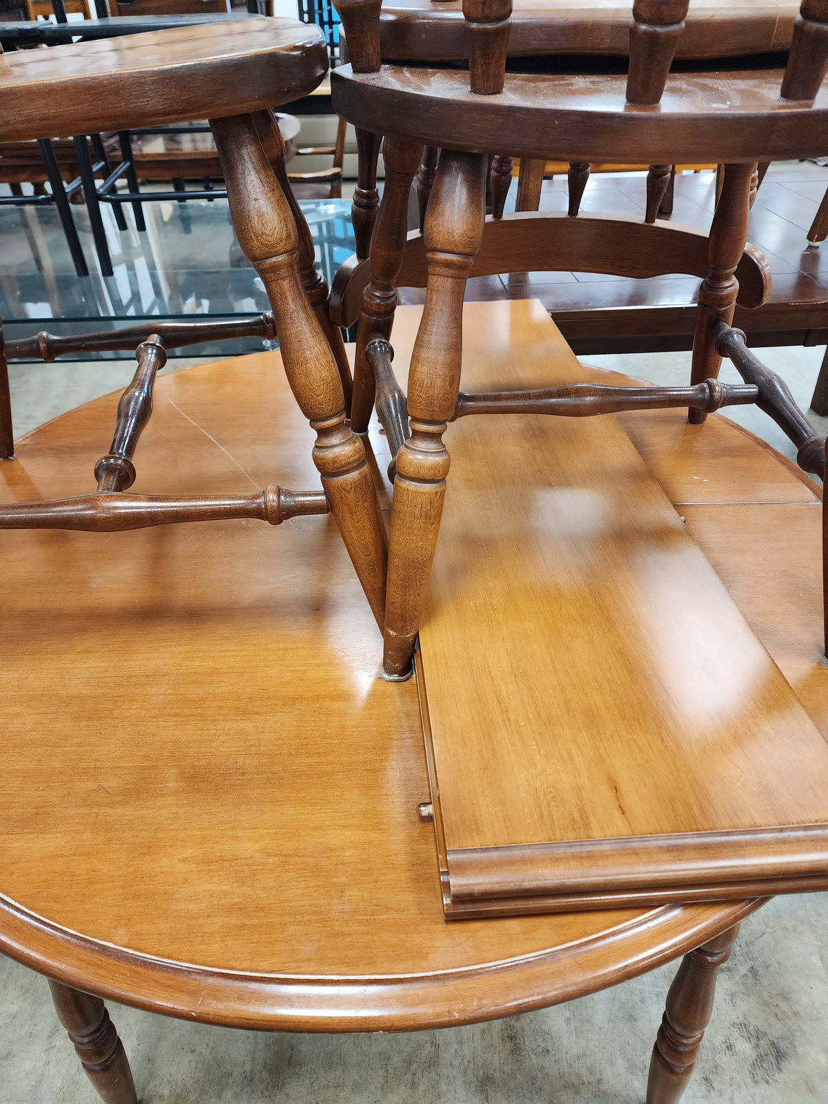 Wooden Round Dining Set w/ 2 Leaves