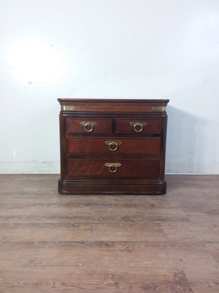 Gordon's Furniture Nightstand