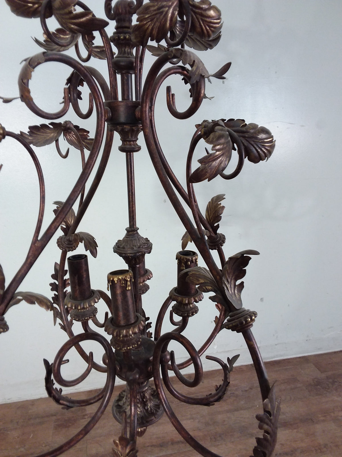 4 Light Metal Leaf Chandelier