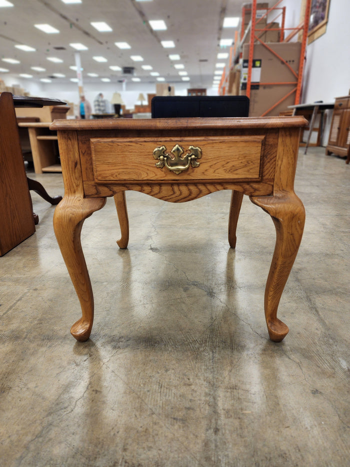 Oak Wooden End Table W/ 1 Drawer