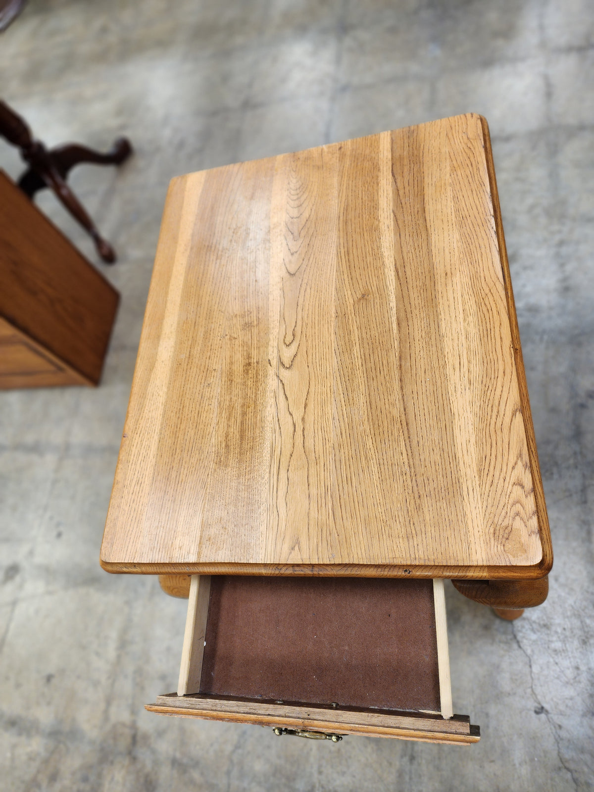 Oak Wooden End Table W/ 1 Drawer