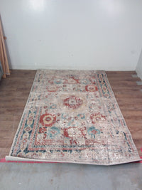 5 ft 3 in by 7 ft 10 in Soiree Rug