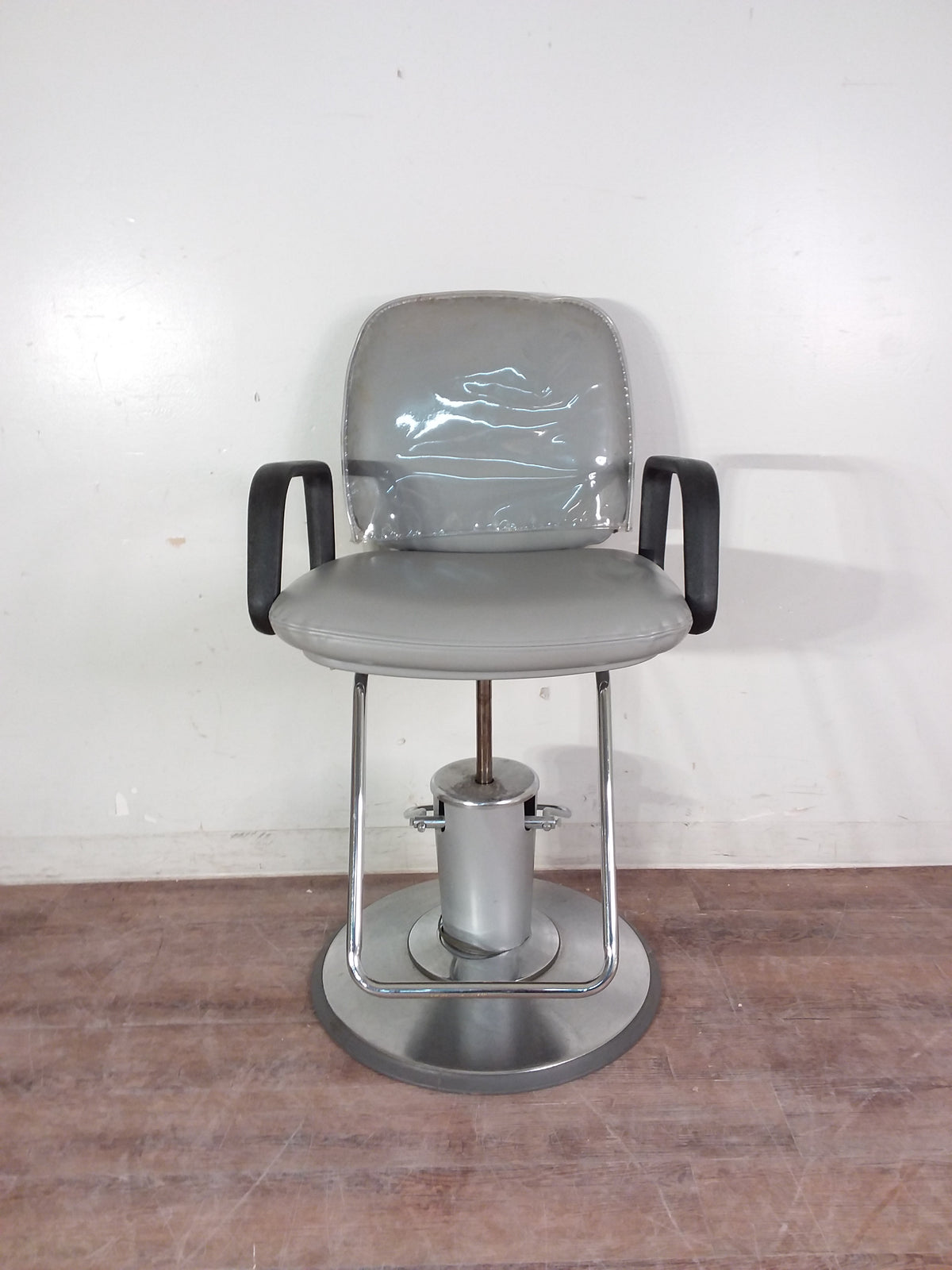 Grey & Chrome Finish Barber Chair