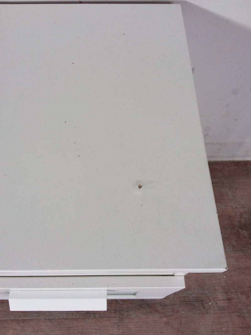 White End Table With Drawer