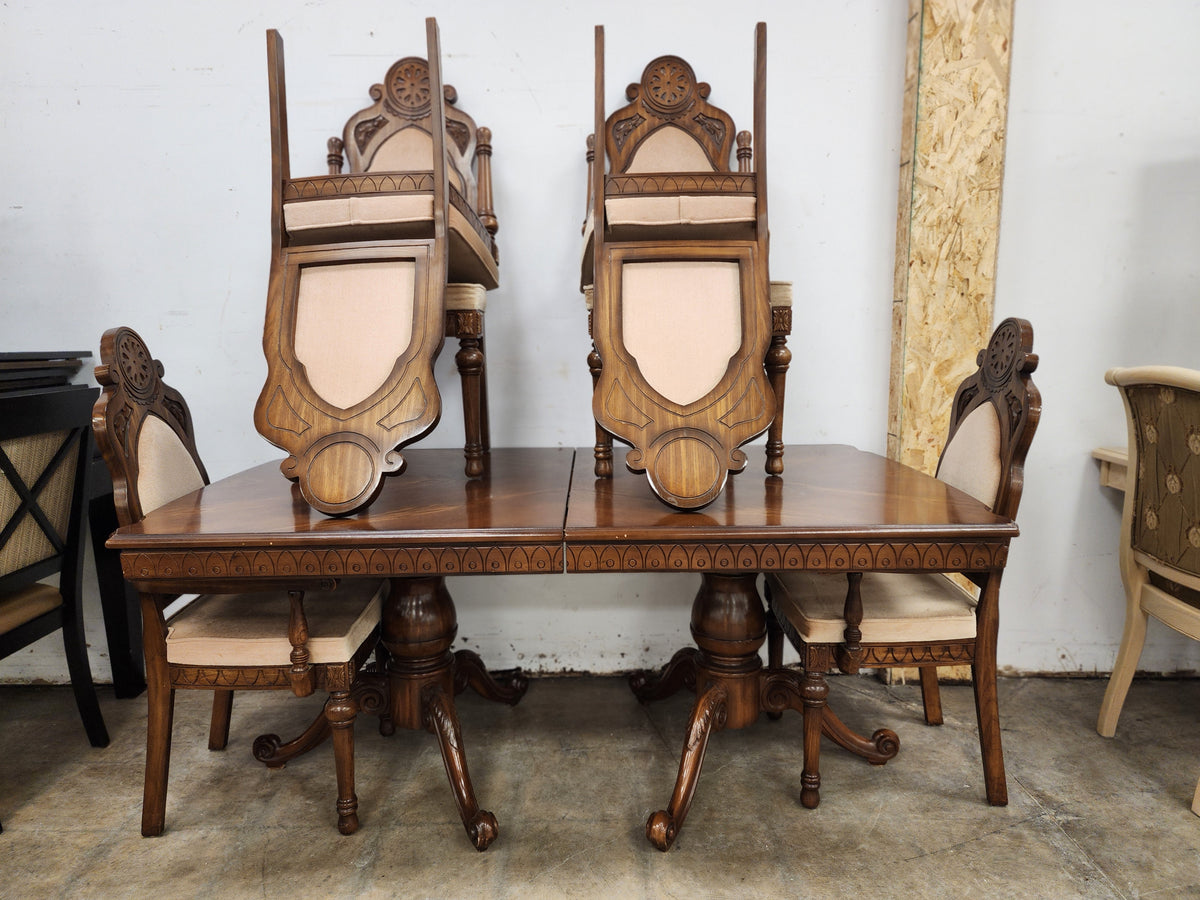 Vintage Style Dining Set w/ 2 Leaves