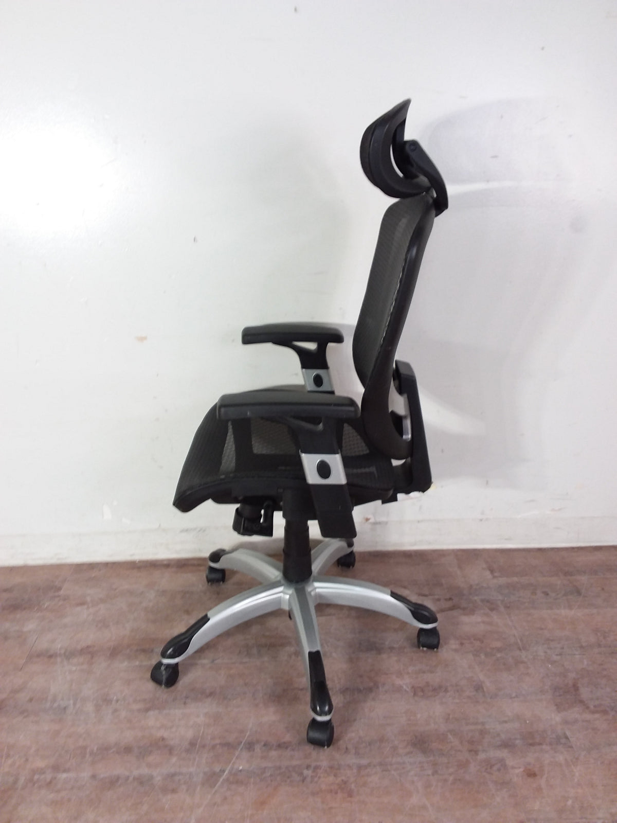 Ergonomic Office Chair