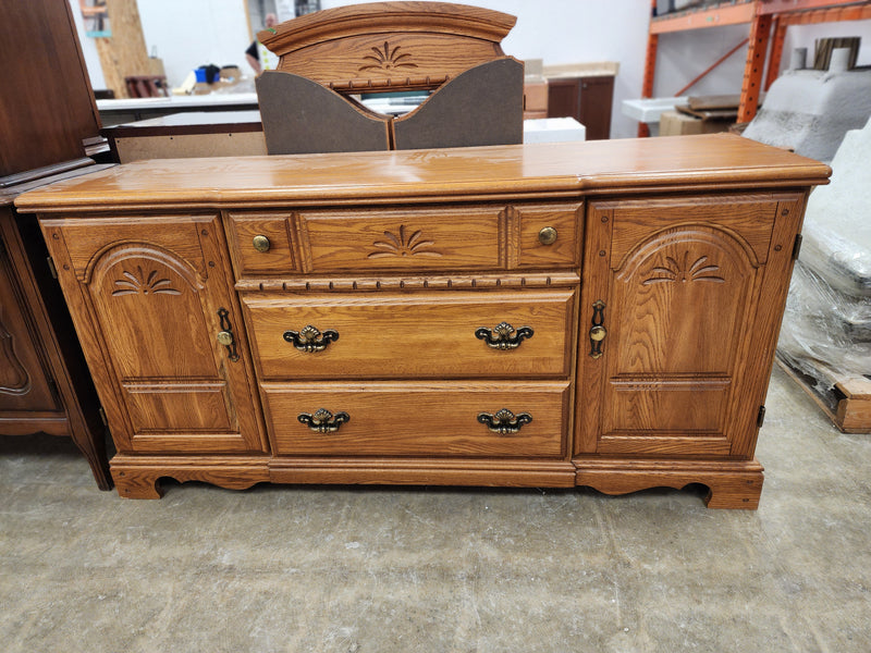 Maple Wooden Dresser w/ Mirror