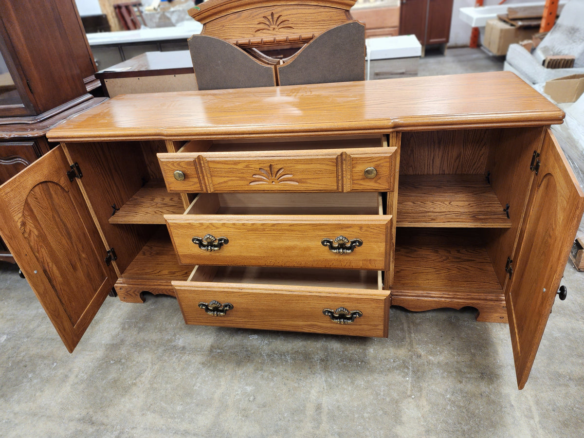 Maple Wooden Dresser w/ Mirror