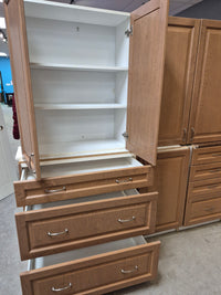 Medium Brown Maple Kitchen with Pantry