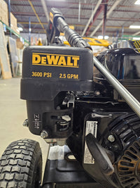 DEWALT 3600 PSI 2.5 GPM Gas Cold Water Professional Pressure Washer