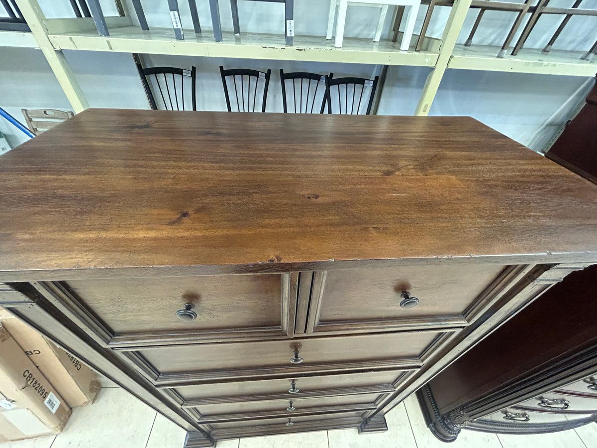 Feurte 6-drawer Dresser