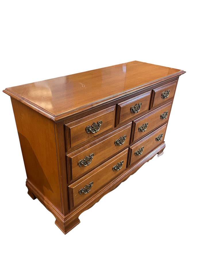 Krohler 7 Drawer Wooden Dresser