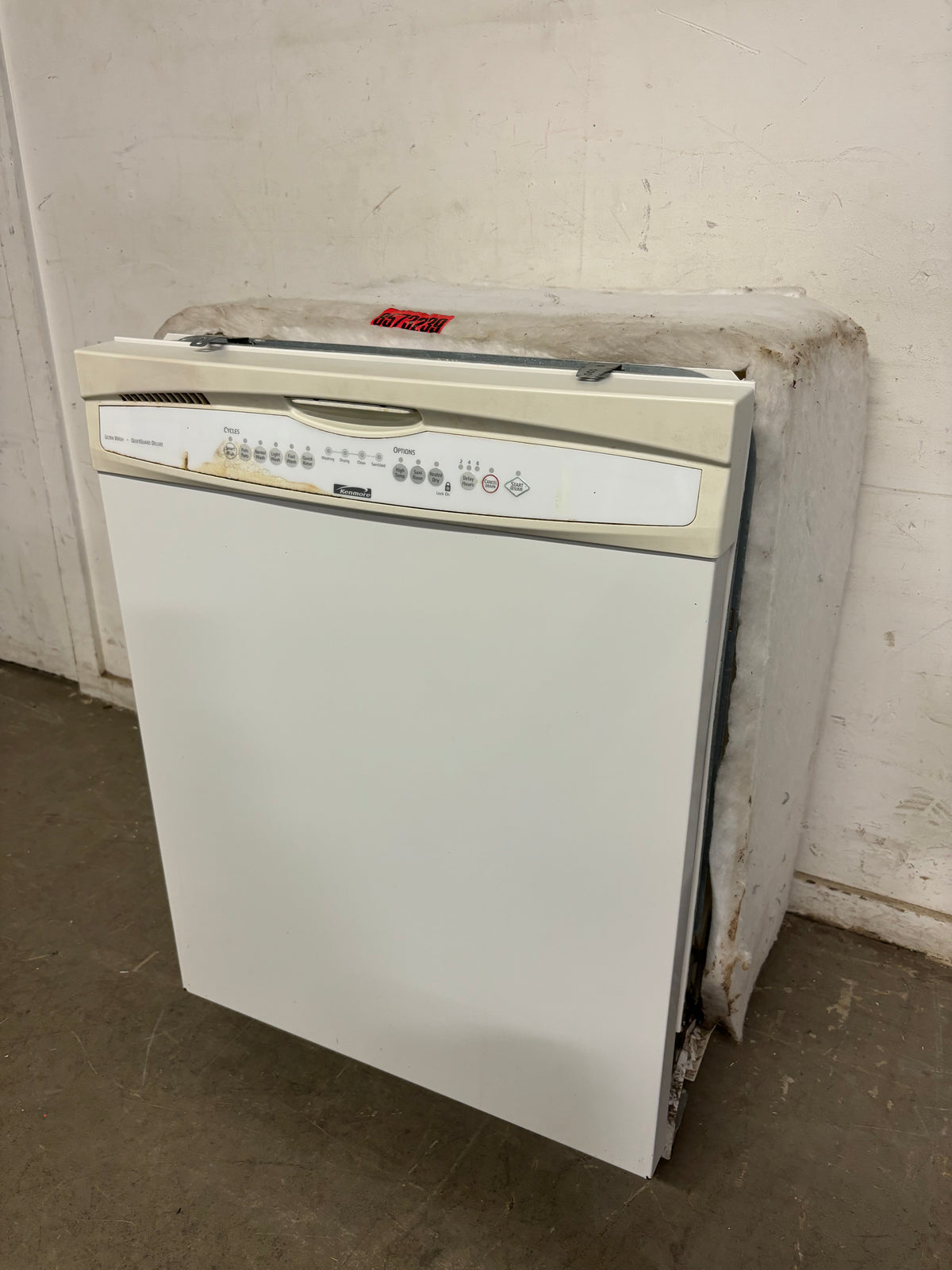 KENMORE White Dishwasher 24"W