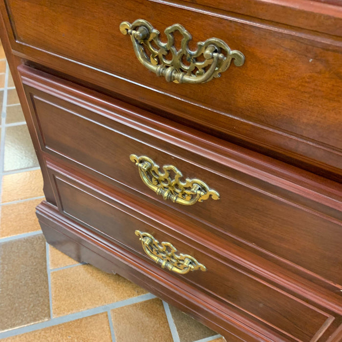 24-inch W 3-Drawer Nightstand in Walnut