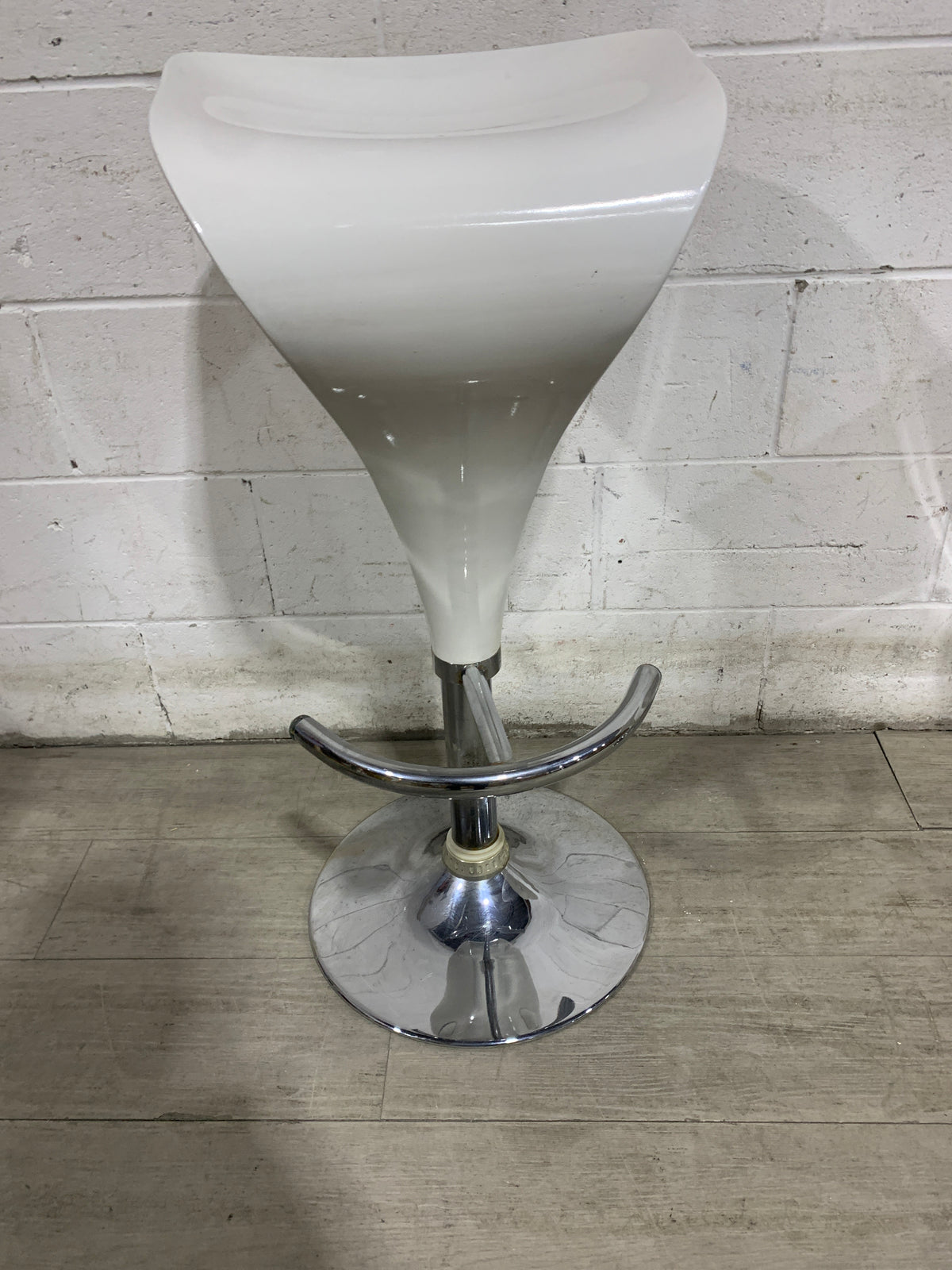 Pair of White Bartstool