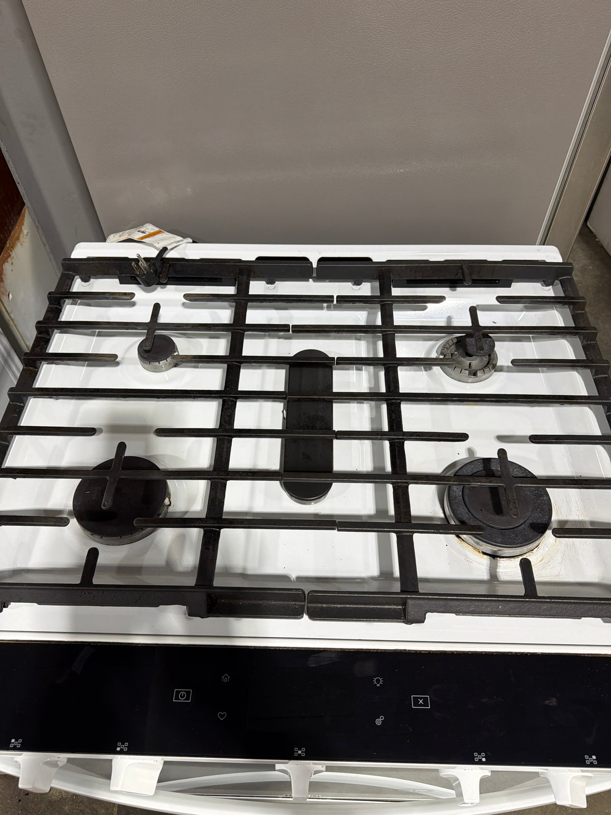 White Whirlpool Gas Range WWGR15