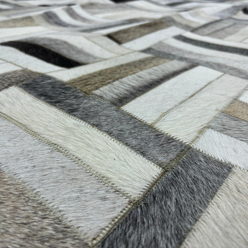 6×9-ft Grey & White Patchwork Rug – Hand-Stitched Cowhide, 250