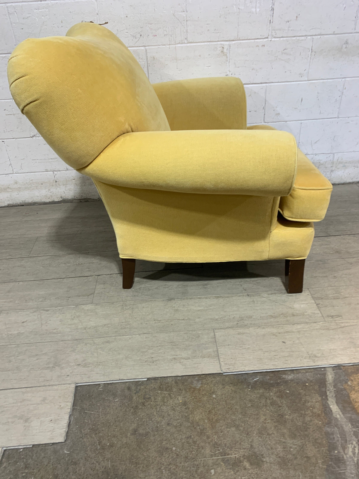 Verona Buttercup Yellow Armchair