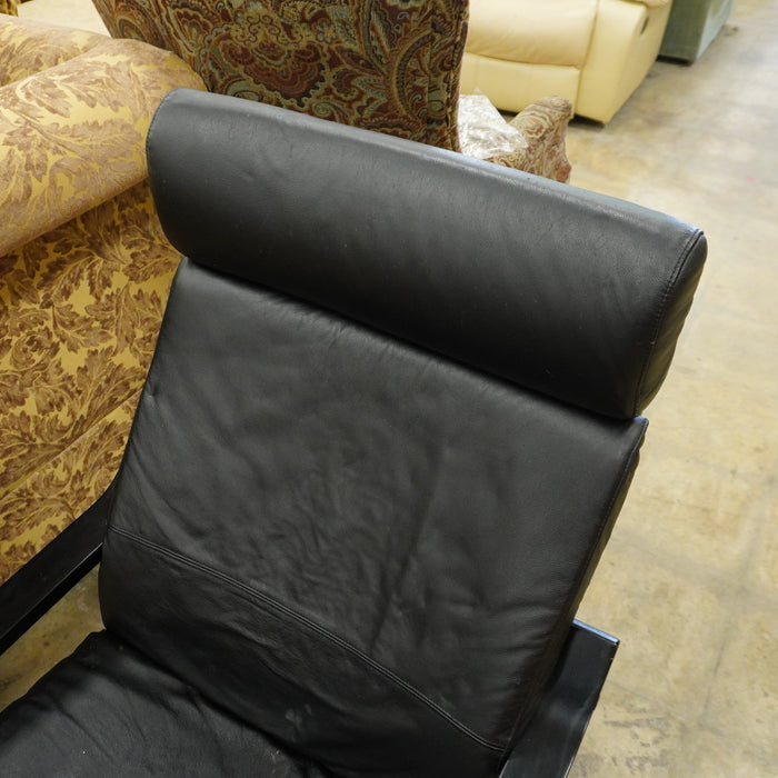 26-inch W Leather Lounge Chair in Black