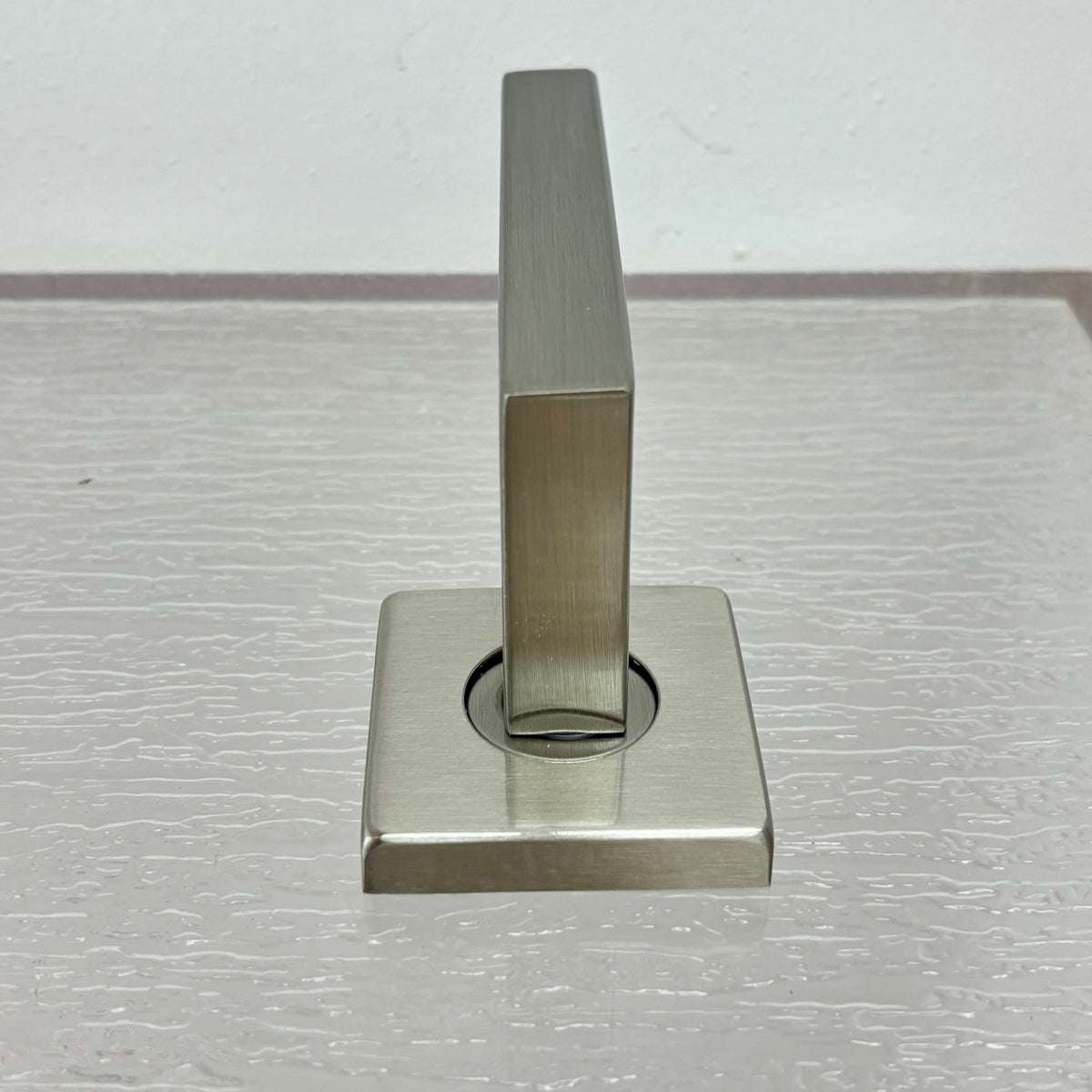 LH3001 #910S C15 Piazza Square Passage Set with 2-3/4" Backset
