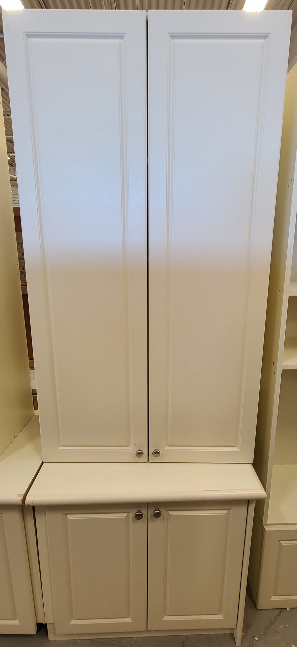 Set of 2 White Kitchen Cabinets