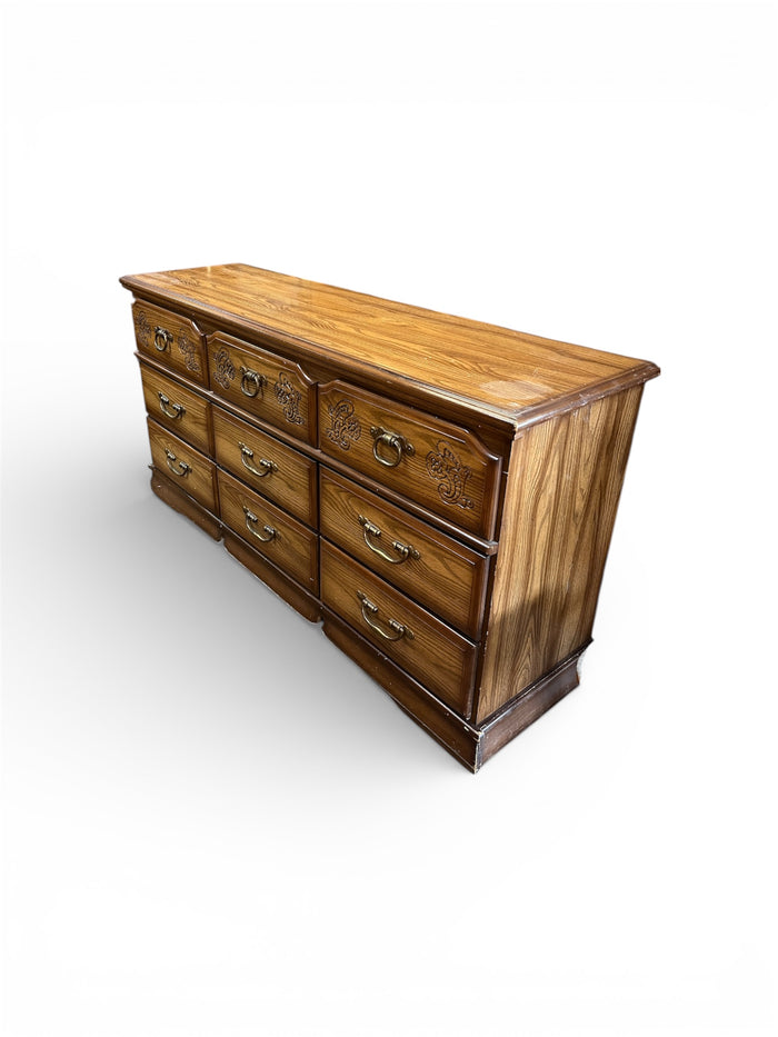 Solid Wood 9 Drawer Dresser with Carvings