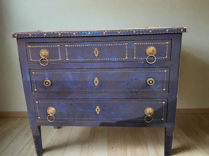 Small Vintage Style Dresser