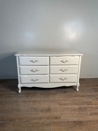 White Solid Wood 6-Drawer Dresser