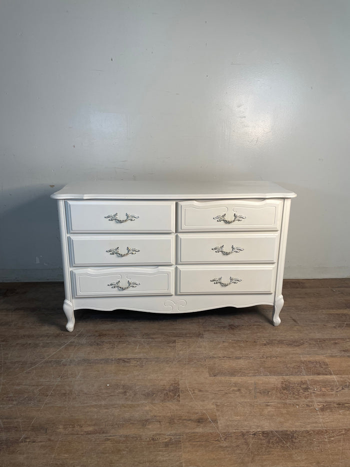 White Solid Wood 6-Drawer Dresser
