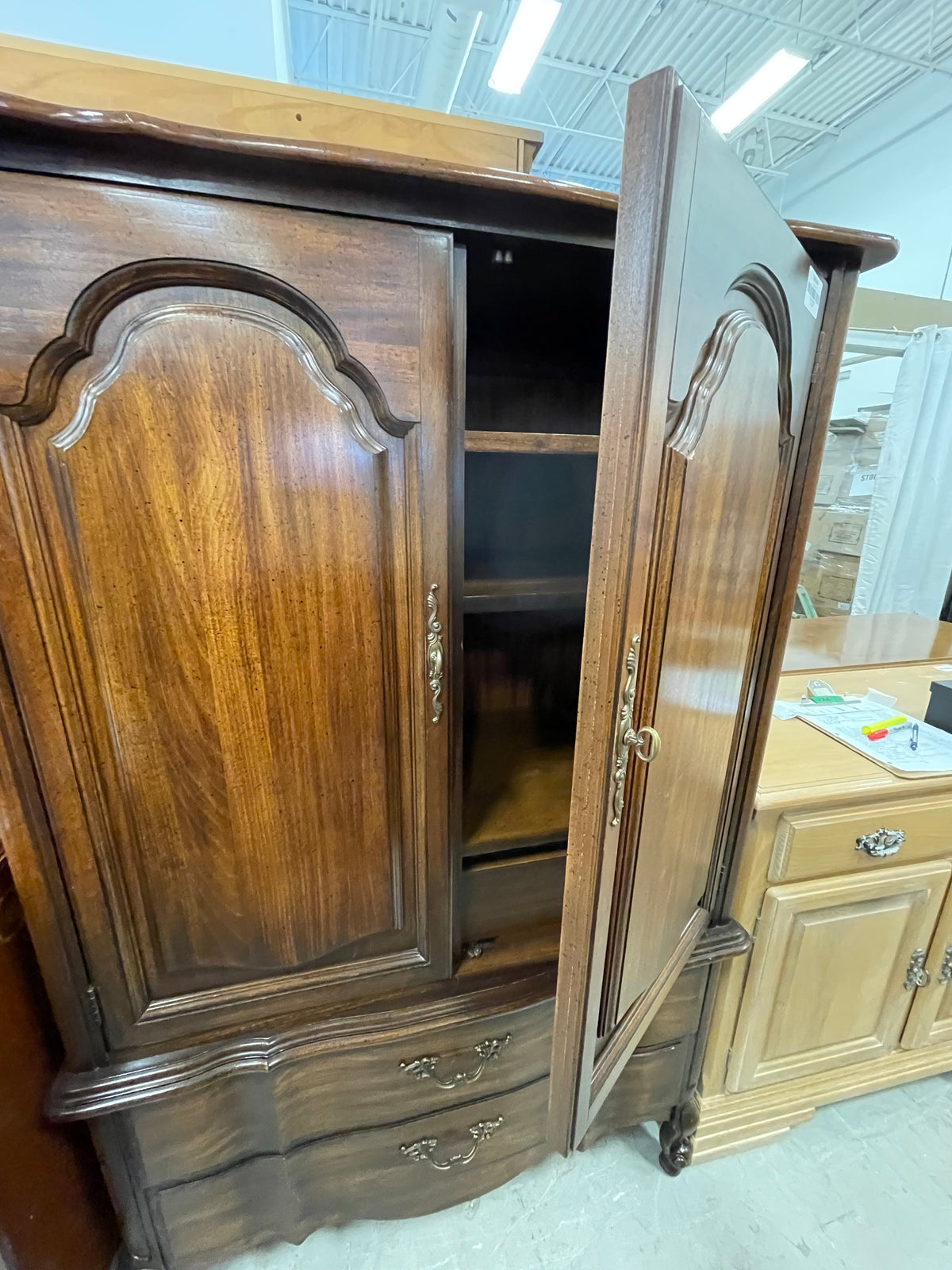 Sweet Wooden Hutch with 1 Inner Drawer and 2 Lower Drawers