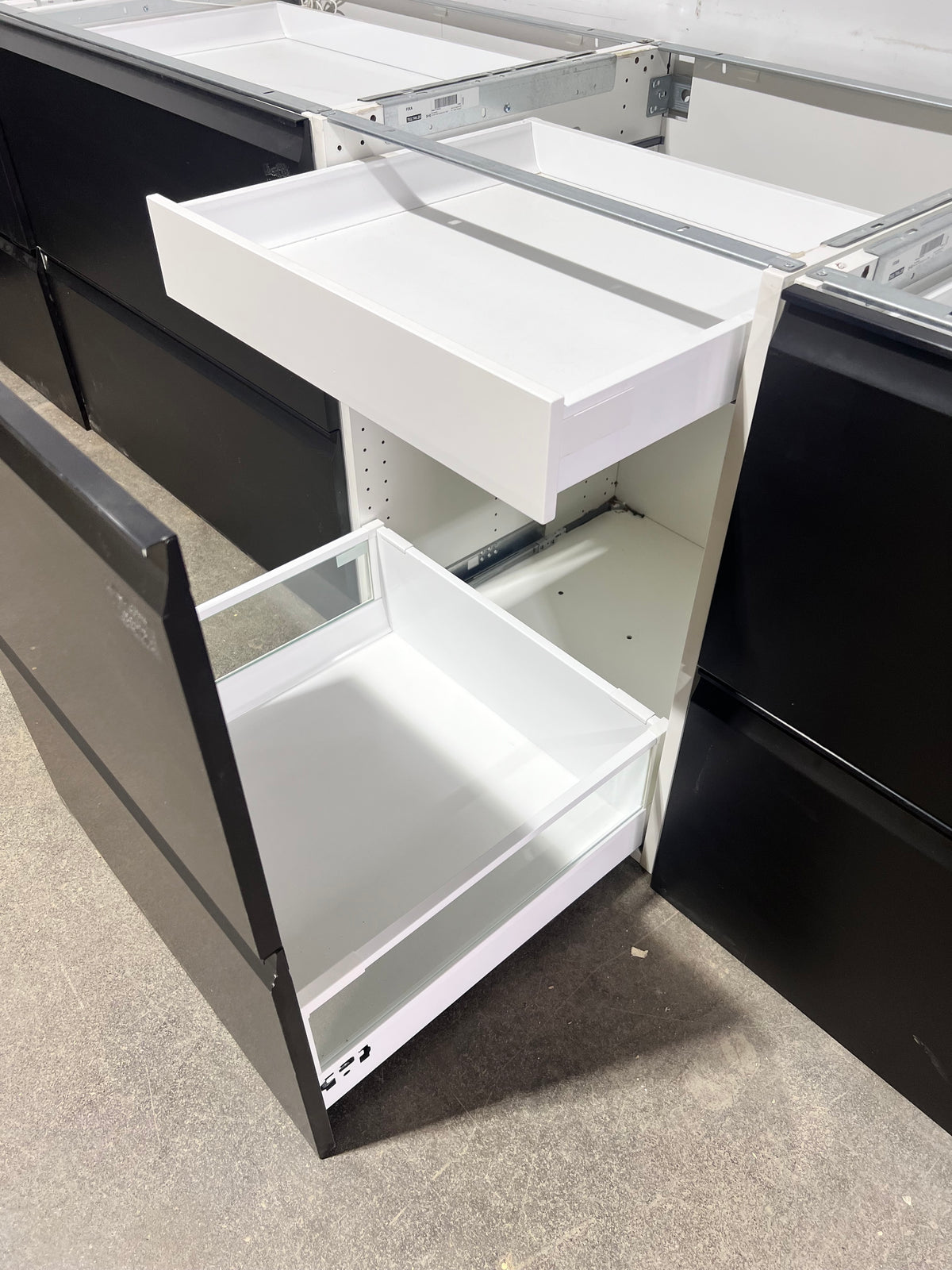 Black Tulip Kitchen Set