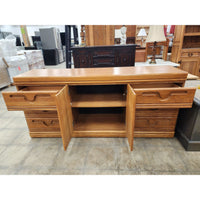 Modern Style Light-Colored Oak Dresser