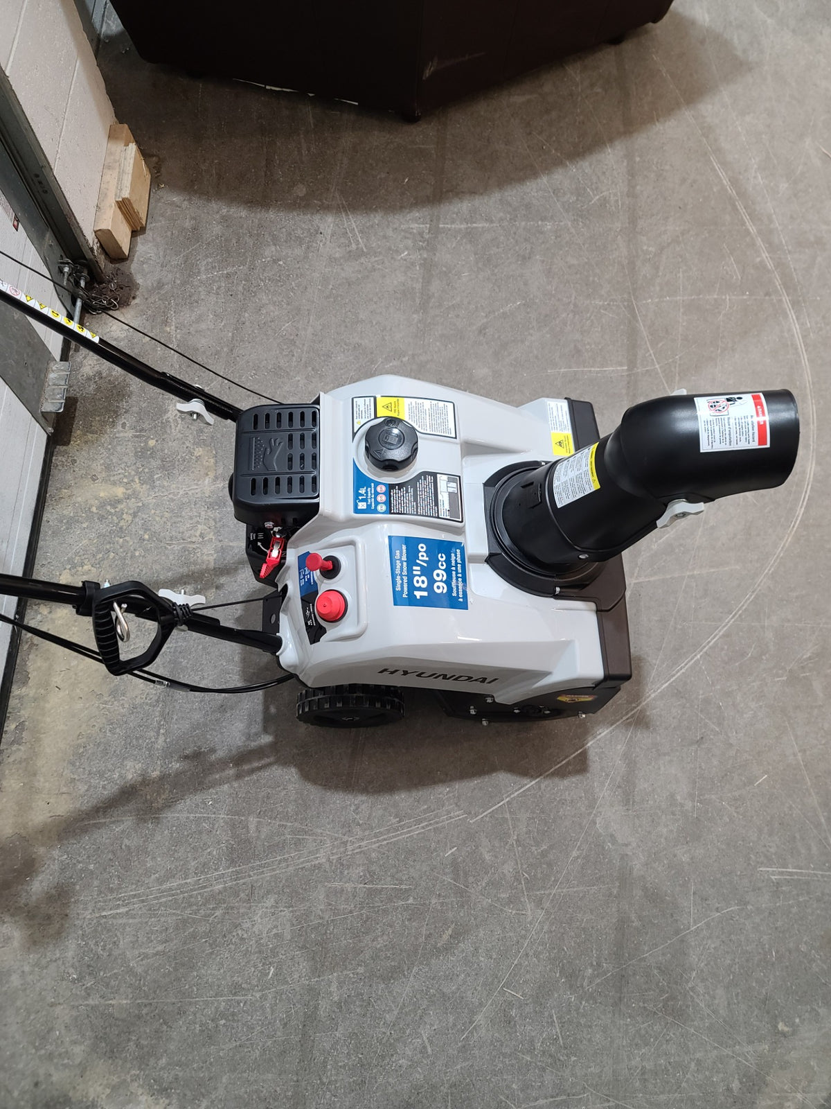 Hyundai 18-inch 99cc Single-Stage Gas Powered Snow Blower