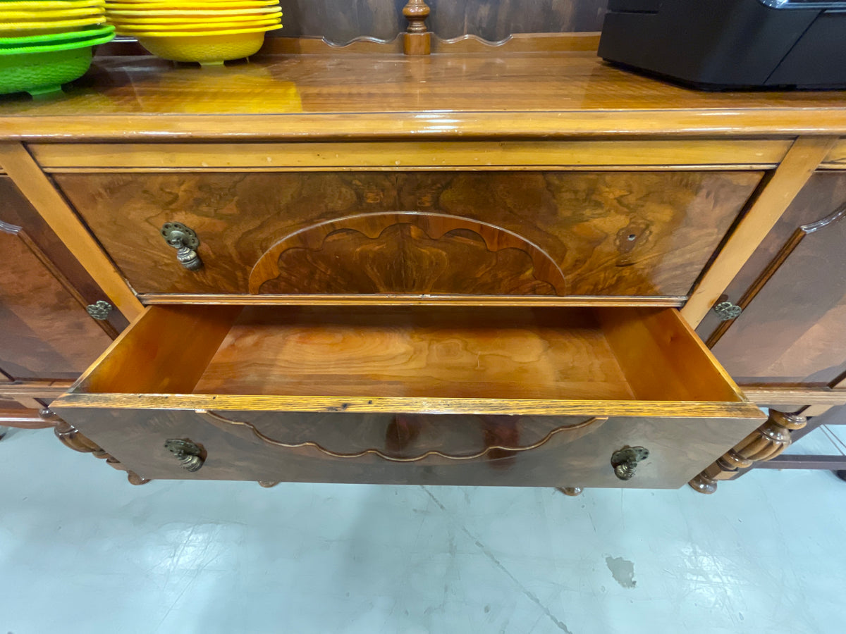 Vintage Honey Brown Sideboard W/Drawers