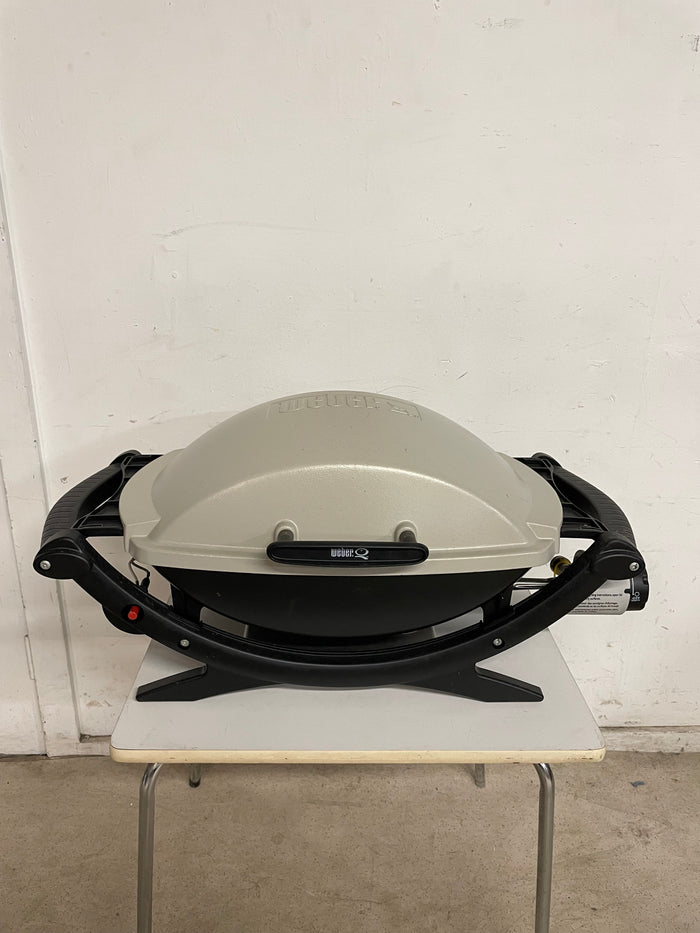 Weber Q200 Grill