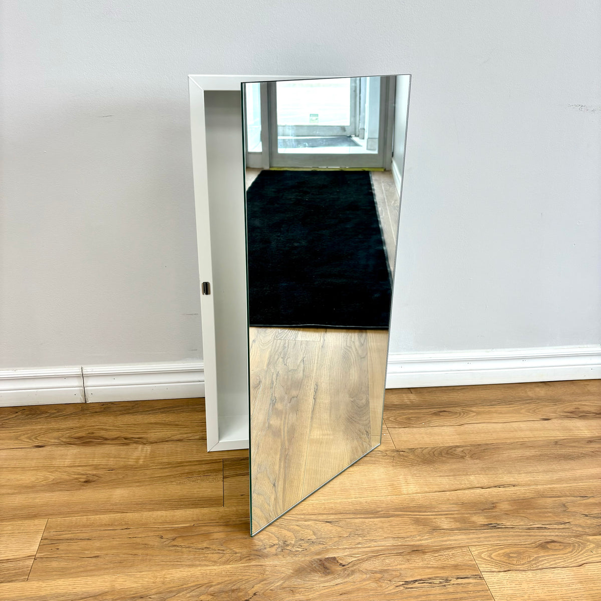 32-Inch-medicine-cabinet-with-mirror-and-glass-shelves-habitat-restore-gta_1