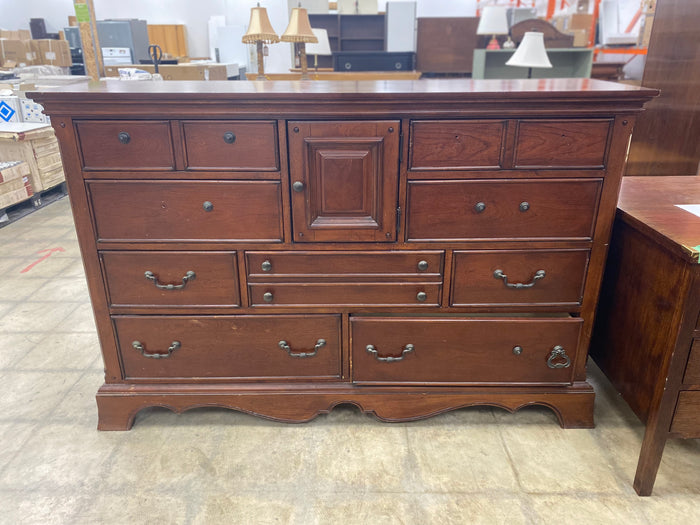 Mahogany Brown 9 Drawer Dresser