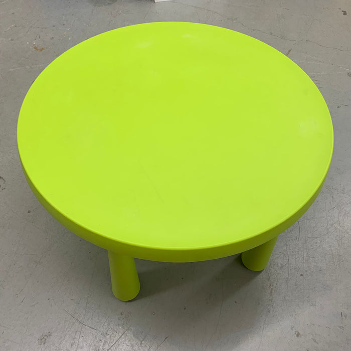 34-inch Plastic Round Kids Table in Green