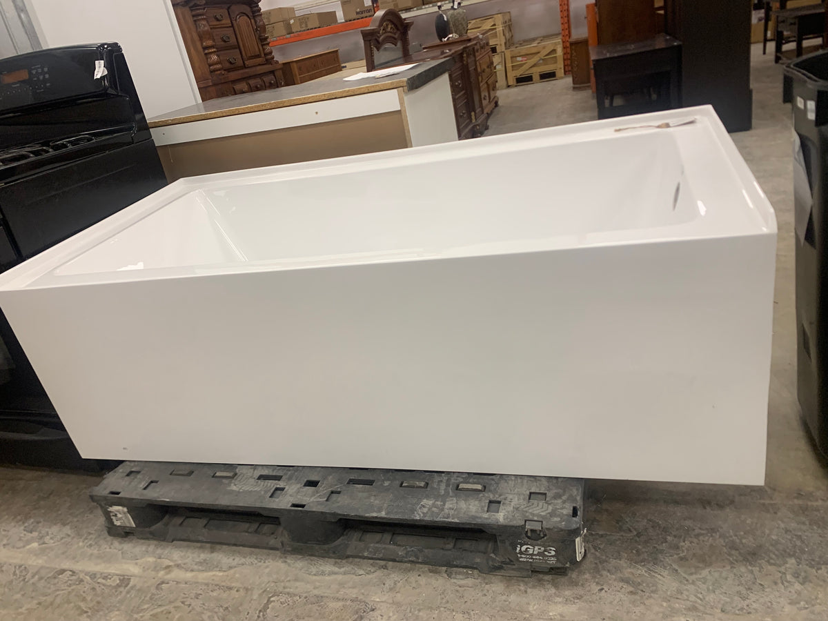 Acrylic Cove Bathtub